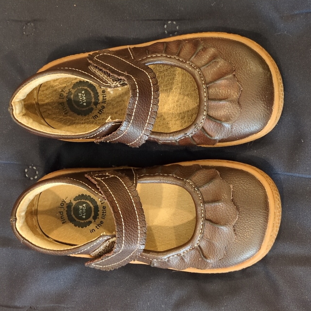 Livie & Luca, Sz 9, Brown
